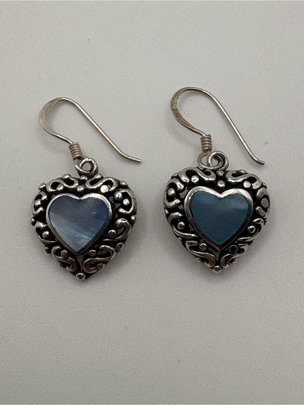 Vintage 925 Sterling Silver Blue Mother of Pearl Heart Earrings⁠